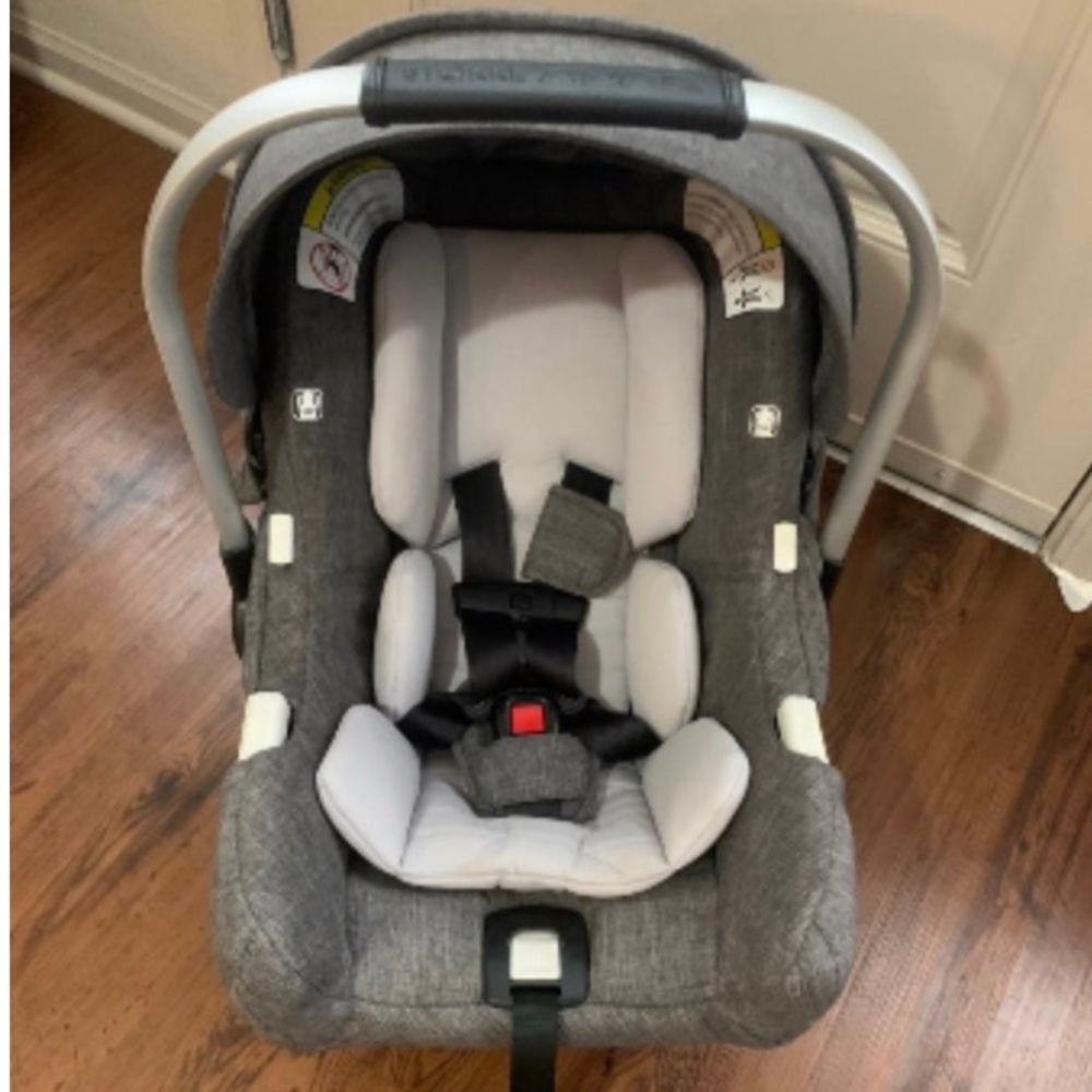 Stokke PIPA by Nuna Infant Carrier with Base